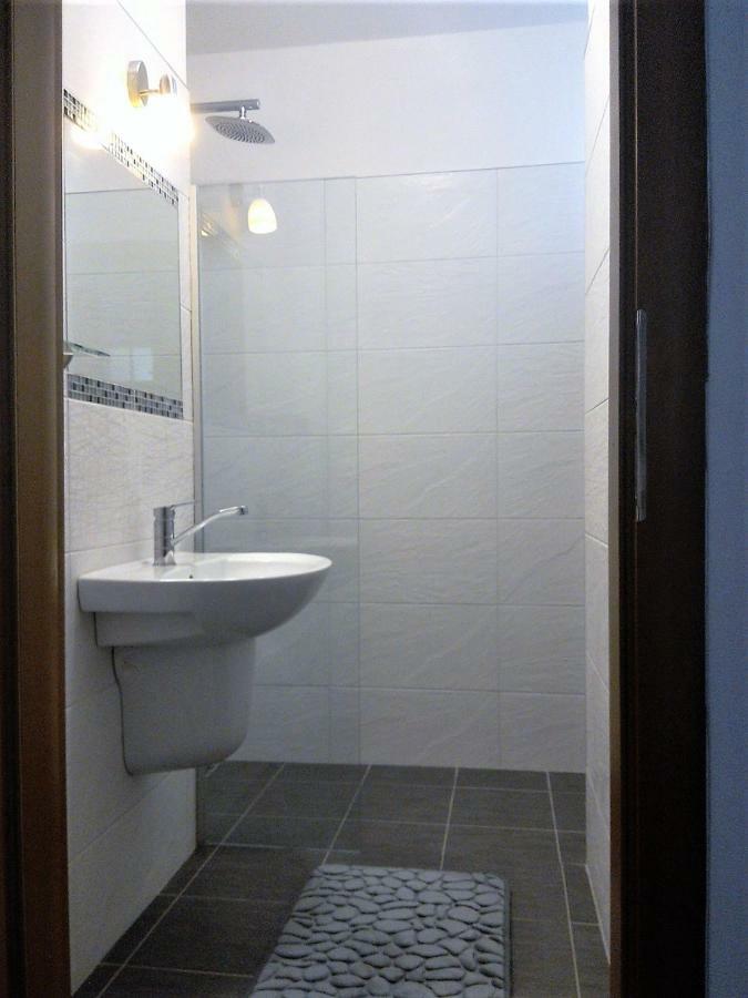 Апартаменты Apartman S Vyhladom Кремница Экстерьер фото